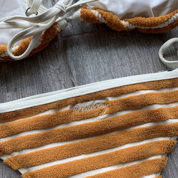 🔥🔥BILLABONG - HONEY SIDE TIE ISLA BIKINI SET🔥🔥 - Picture 7 of 8